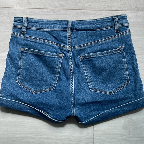Melissa Odabash Jean Denim Shorts, size small - Picture 4 of 6